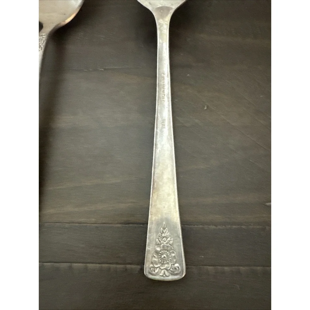 Wm. Rogers Int'l Silver Spring Charm  silverplate flatware 3 Piece Hostess Set